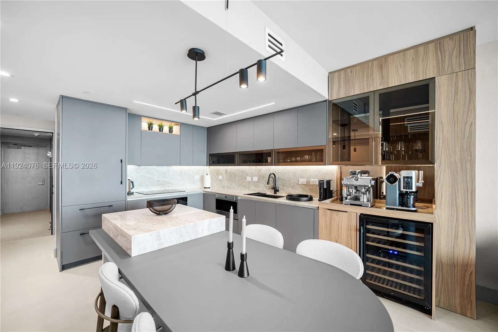 3131 Ne 7th Ave 2805, Miami, Florida 33137, Miami, Florida 33137, 2 Bedrooms Bedrooms, ,2 BathroomsBathrooms,Residential,For Sale,3131 Ne 7th Ave 2805, Miami, Florida 33137,A11924076