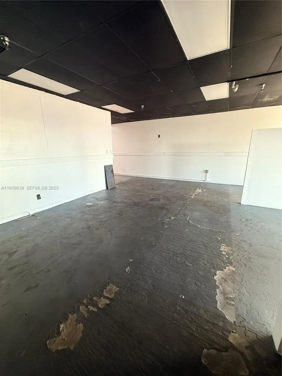 7685 Pines Blvd, Pembroke Pines, Florida 33024, Pembroke Pines, Florida 33024, ,Commercial Lease,For Rent,7685 Pines Blvd, Pembroke Pines, Florida 33024,A11919538