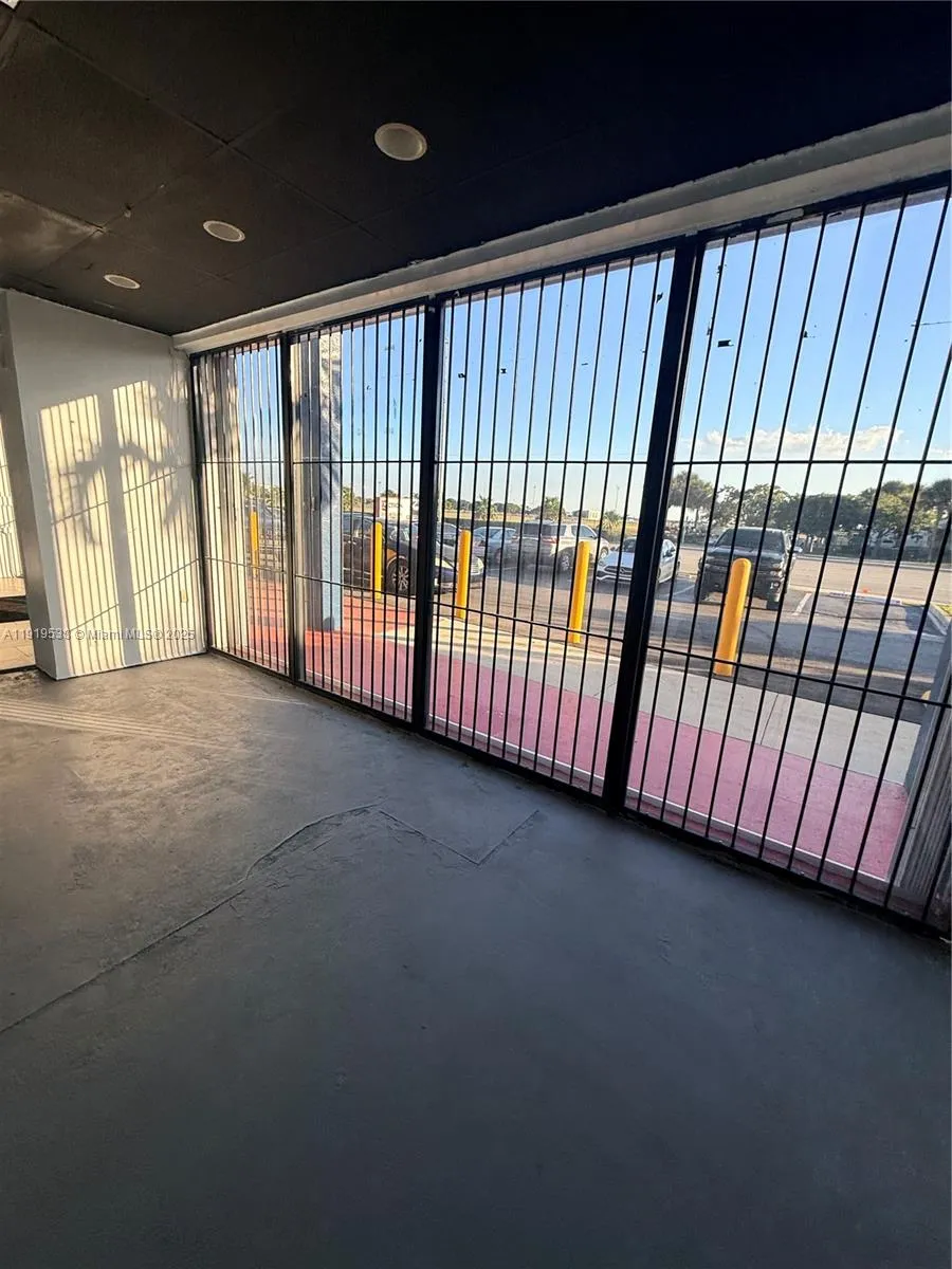 7685 Pines Blvd, Pembroke Pines, Florida 33024, Pembroke Pines, Florida 33024, ,Commercial Lease,For Rent,7685 Pines Blvd, Pembroke Pines, Florida 33024,A11919538