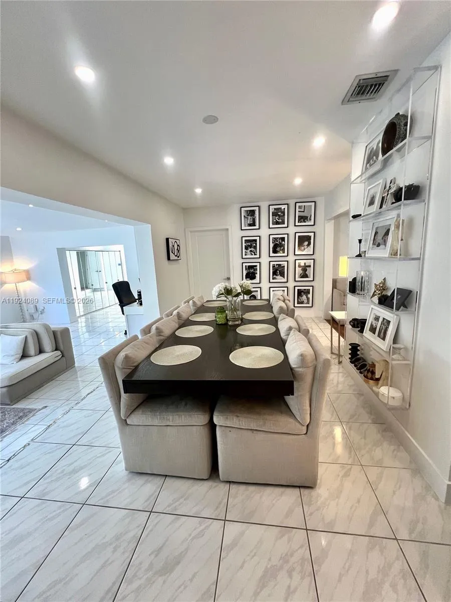 1558 Sevilla Ave, Coral Gables, Florida 33134, Coral Gables, Florida 33134, 4 Bedrooms Bedrooms, ,3 BathroomsBathrooms,Residential,For Sale,1558 Sevilla Ave, Coral Gables, Florida 33134,A11924089