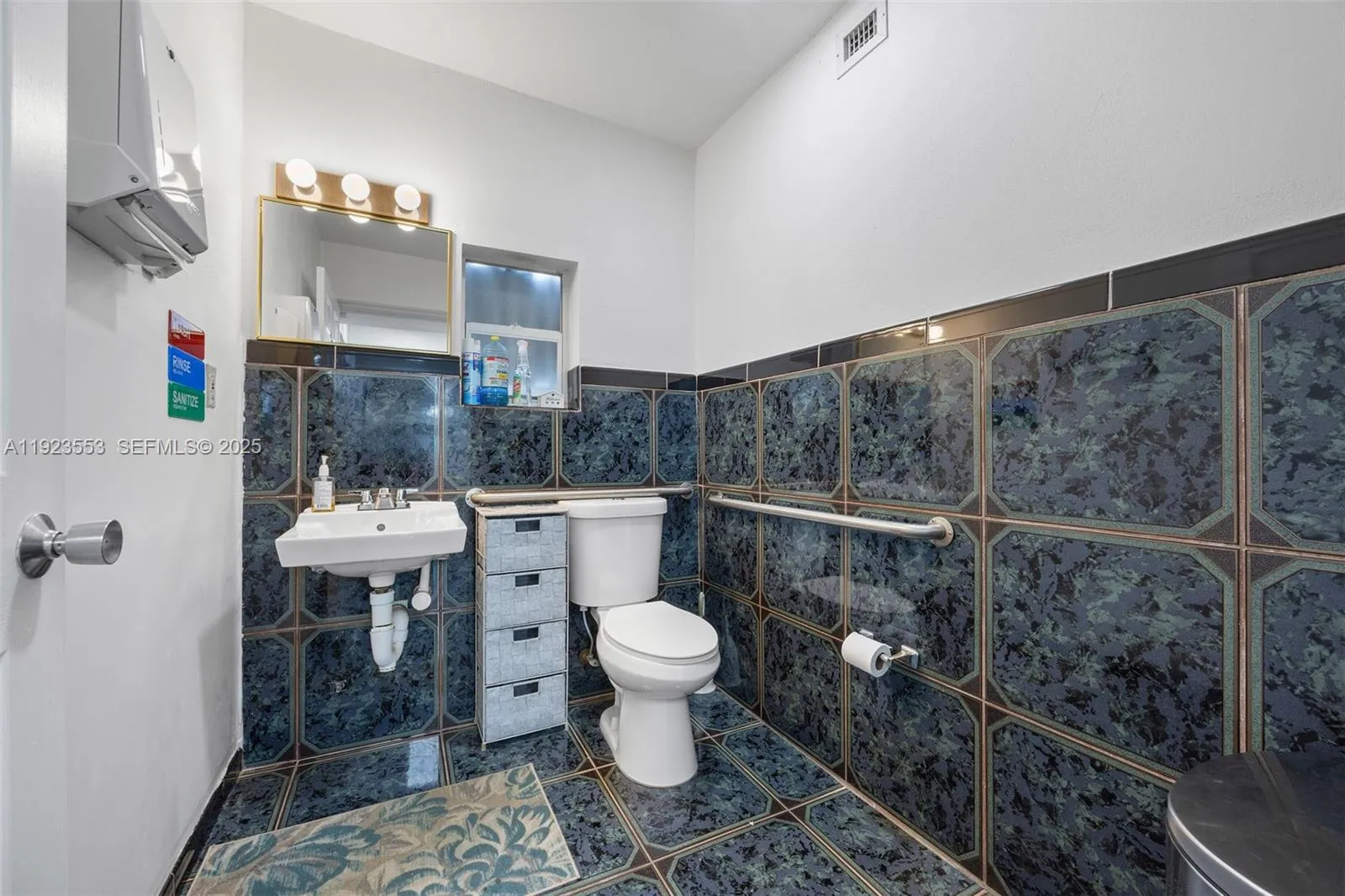 401 E Oakland Park Blvd, Oakland Park, Florida 333, Oakland Park, Florida 33334, ,Commercial Sale,For Sale,401 E Oakland Park Blvd, Oakland Park, Florida 333,A11923553