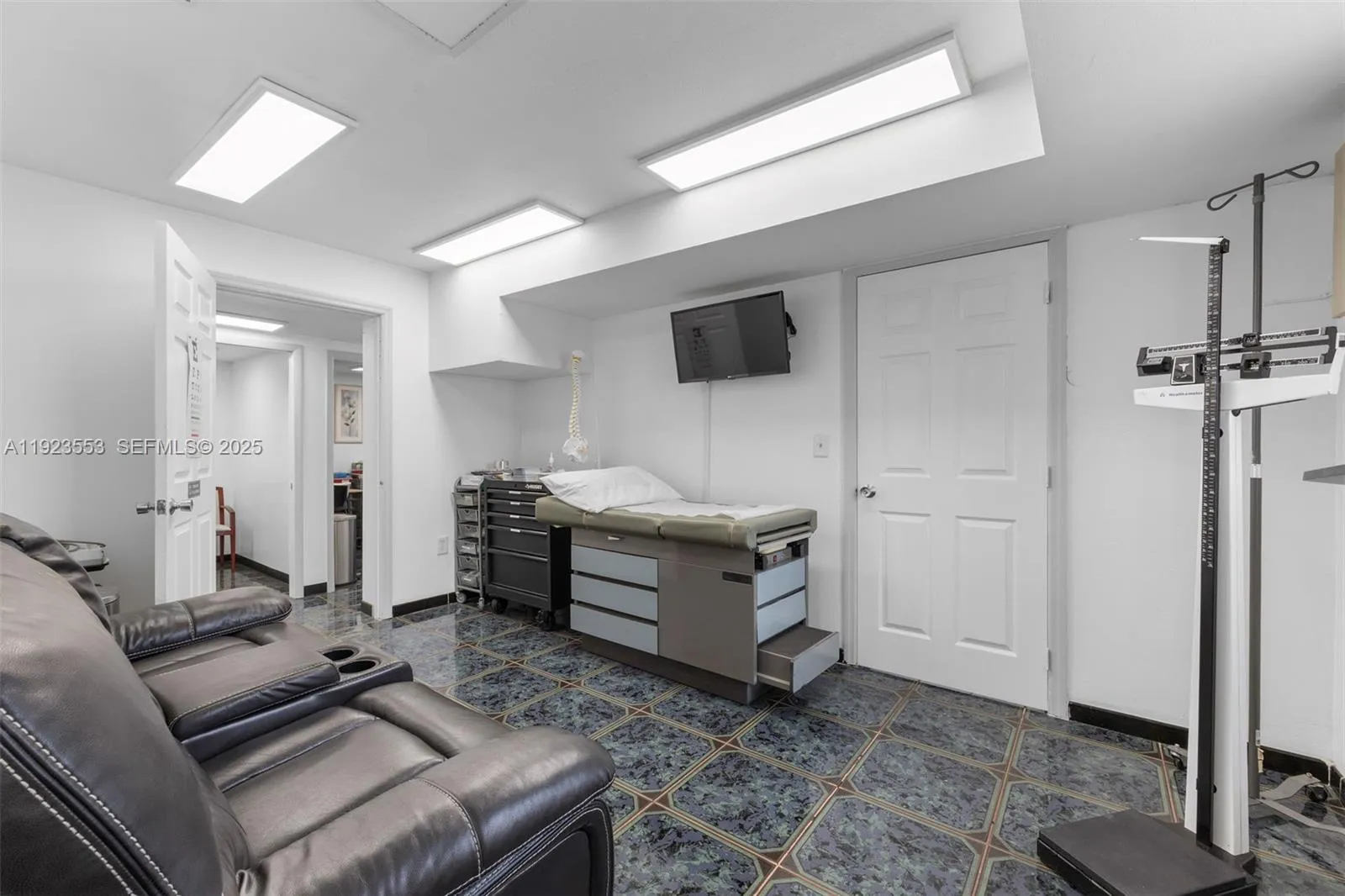 401 E Oakland Park Blvd, Oakland Park, Florida 333, Oakland Park, Florida 33334, ,Commercial Sale,For Sale,401 E Oakland Park Blvd, Oakland Park, Florida 333,A11923553