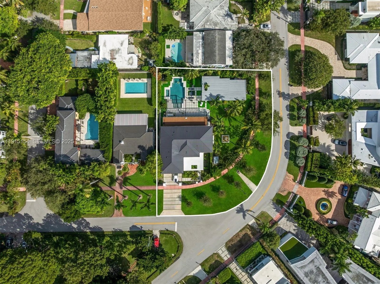 795 Lakeview Dr, Miami Beach, Florida 33140, Miami Beach, Florida 33140, 5 Bedrooms Bedrooms, ,6 BathroomsBathrooms,Residential,For Sale,795 Lakeview Dr, Miami Beach, Florida 33140,A11915154