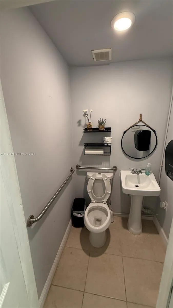 13452 Biscayne Blvd, North Miami, Florida 33181, North Miami, Florida 33181, ,Business Opportunity,For Sale,13452 Biscayne Blvd, North Miami, Florida 33181,A11920948