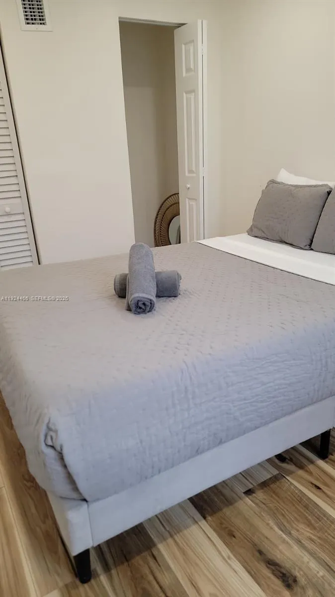 2820 Sw 13th 4, Miami, Florida 33145, Miami, Florida 33145, 1 Bedroom Bedrooms, ,1 BathroomBathrooms,Residential Lease,For Rent,2820 Sw 13th 4, Miami, Florida 33145,A11924466