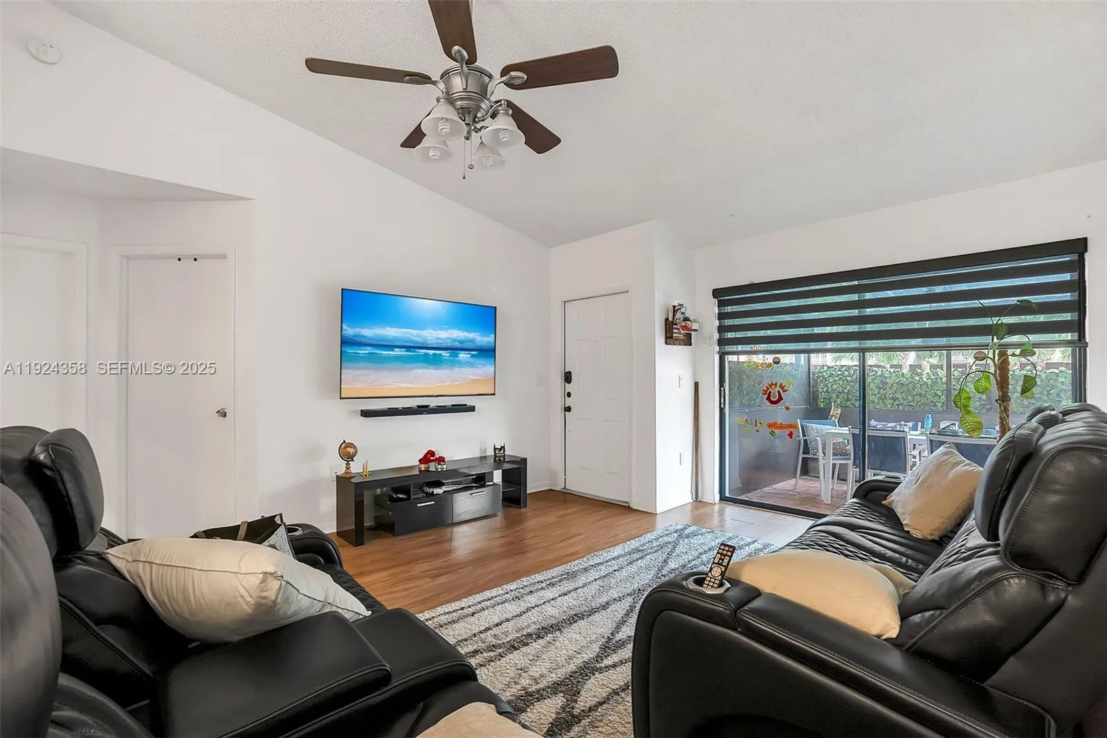 2682 N Nob Hill Rd, Sunrise, Florida 33322, Sunrise, Florida 33322, 2 Bedrooms Bedrooms, ,2 BathroomsBathrooms,Residential,For Sale,2682 N Nob Hill Rd, Sunrise, Florida 33322,A11924358