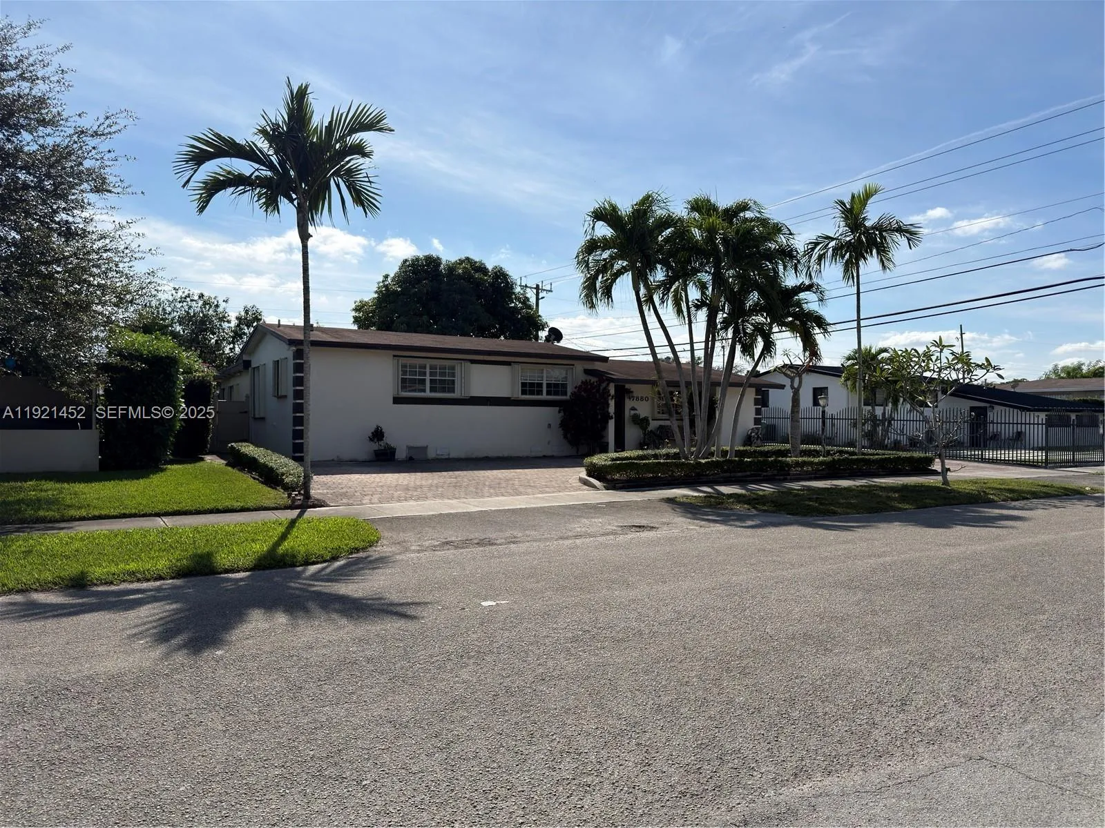 7880 Sw 14th Ter, Miami, Florida 33144, Miami, Florida 33144, 4 Bedrooms Bedrooms, ,3 BathroomsBathrooms,Residential,For Sale,7880 Sw 14th Ter, Miami, Florida 33144,A11921452