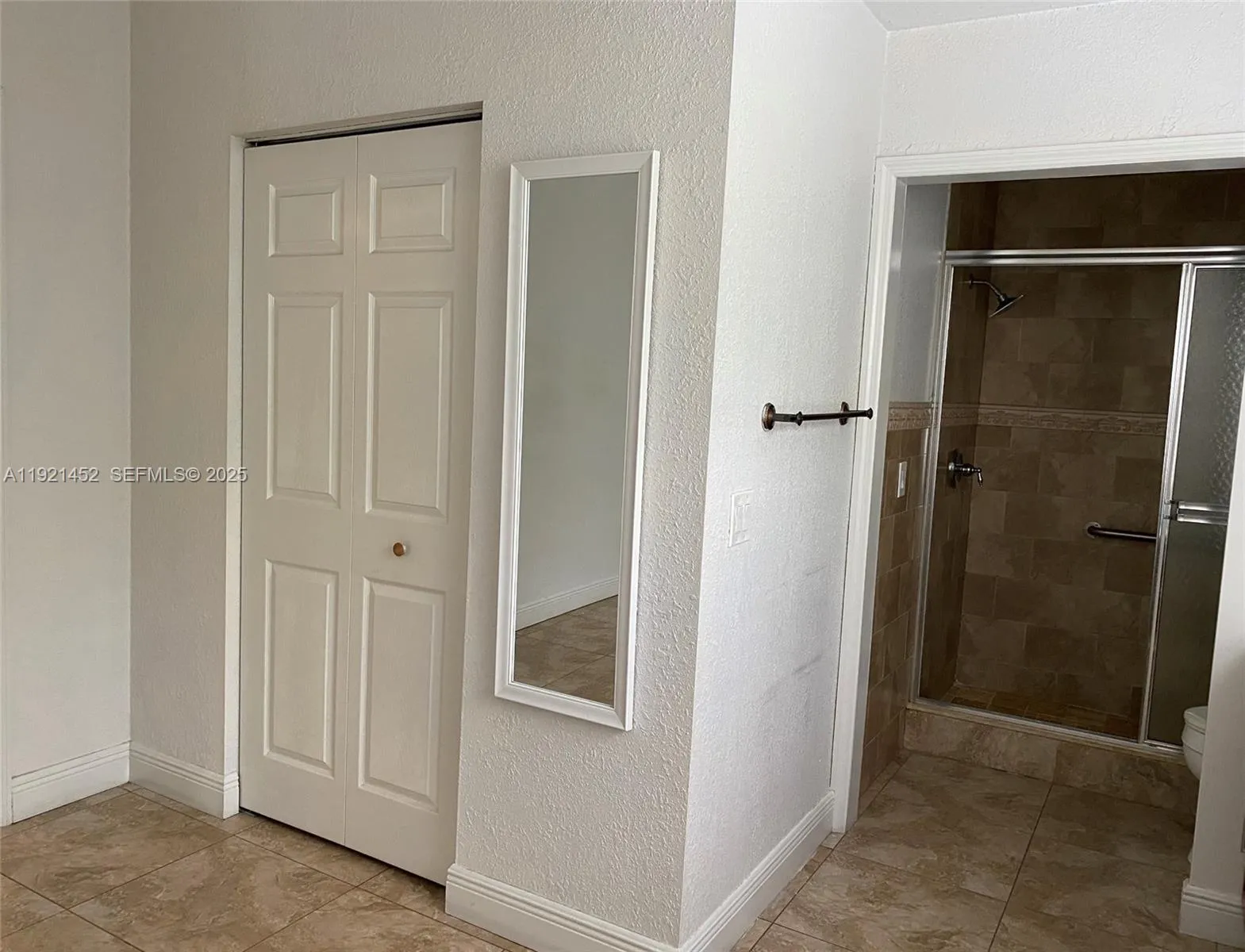 7880 Sw 14th Ter, Miami, Florida 33144, Miami, Florida 33144, 4 Bedrooms Bedrooms, ,3 BathroomsBathrooms,Residential,For Sale,7880 Sw 14th Ter, Miami, Florida 33144,A11921452