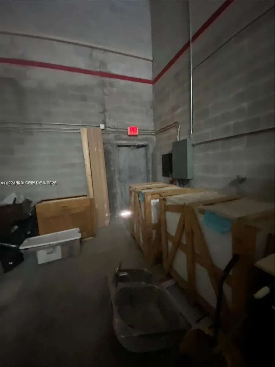 2355 Nw 70th Ave 5 D5, Miami, Florida 33122, Miami, Florida 33122, ,Commercial Lease,For Rent,2355 Nw 70th Ave 5 D5, Miami, Florida 33122,A11924513