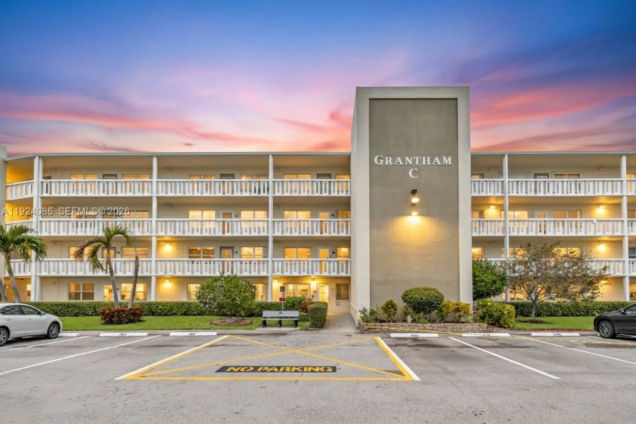 145 Grantham C 145, Deerfield Beach, Florida 33442, Deerfield Beach, Florida 33442, 2 Bedrooms Bedrooms, ,2 BathroomsBathrooms,Residential,For Sale,145 Grantham C 145, Deerfield Beach, Florida 33442,A11924086