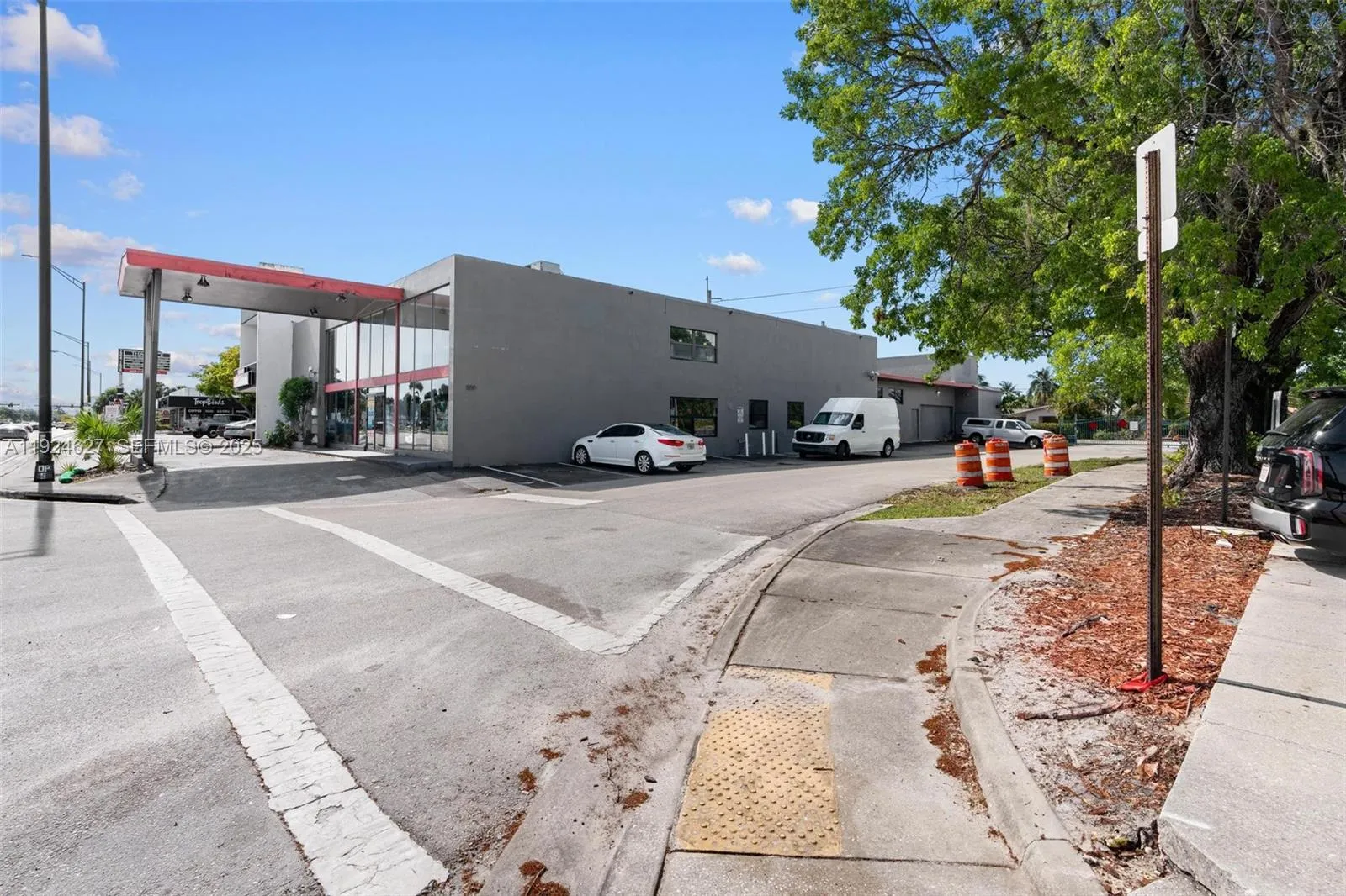 1500 E Commercial Blvd, Oakland Park, Florida 3333, Oakland Park, Florida 33334, ,Commercial Lease,For Rent,1500 E Commercial Blvd, Oakland Park, Florida 3333,A11924627