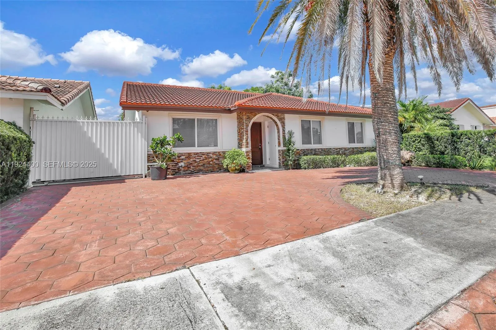 9862 Sw 145th Pl, Miami, Florida 33186, Miami, Florida 33186, 4 Bedrooms Bedrooms, ,2 BathroomsBathrooms,Residential Lease,For Rent,9862 Sw 145th Pl, Miami, Florida 33186,A11924400