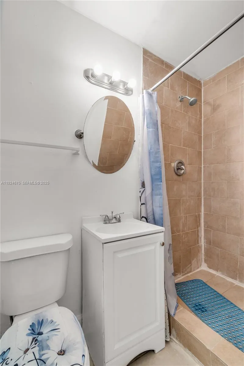 7525 Ne Miami Ct, Miami, Florida 33138, Miami, Florida 33138, ,Residential Income,For Sale,7525 Ne Miami Ct, Miami, Florida 33138,A11924675