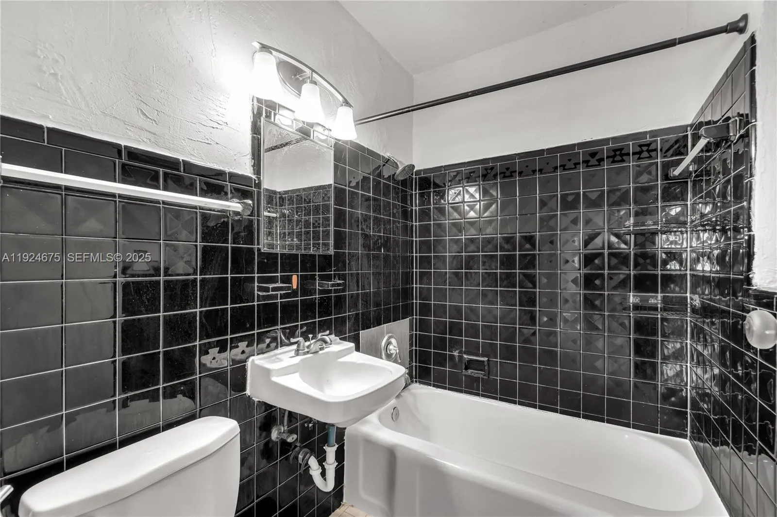 7525 Ne Miami Ct, Miami, Florida 33138, Miami, Florida 33138, ,Residential Income,For Sale,7525 Ne Miami Ct, Miami, Florida 33138,A11924675