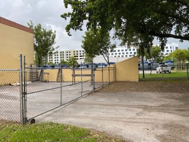2300 Nw 34th Ave, Miami, Florida 33142, Miami, Florida 33142, ,Commercial Sale,For Sale,2300 Nw 34th Ave, Miami, Florida 33142,A11924692