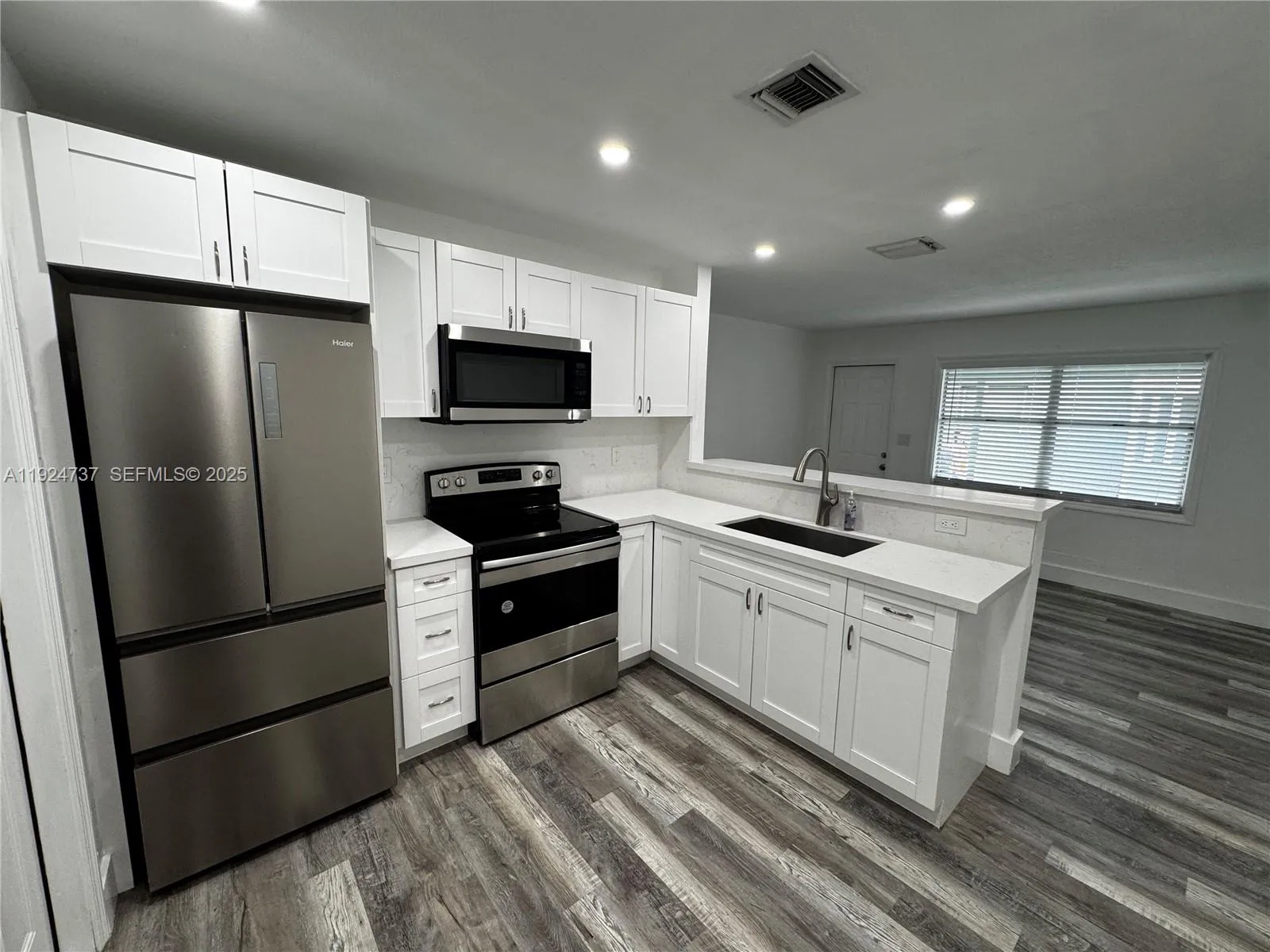2030 Taylor St, Hollywood, Florida 33020, Hollywood, Florida 33020, ,Residential Income,For Sale,2030 Taylor St, Hollywood, Florida 33020,A11924737