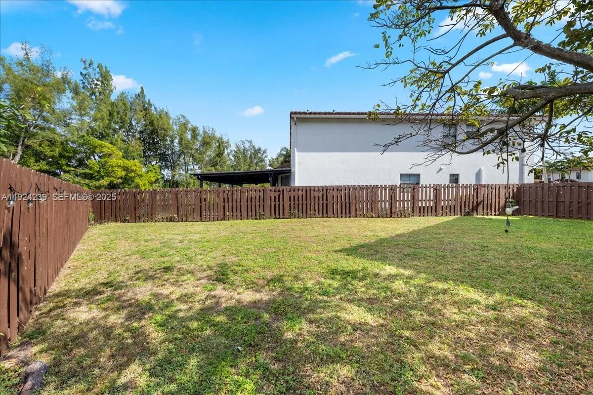 984 Nw 104th Ave, Miami, Florida 33172, Miami, Florida 33172, 5 Bedrooms Bedrooms, ,4 BathroomsBathrooms,Residential,For Sale,984 Nw 104th Ave, Miami, Florida 33172,A11924239