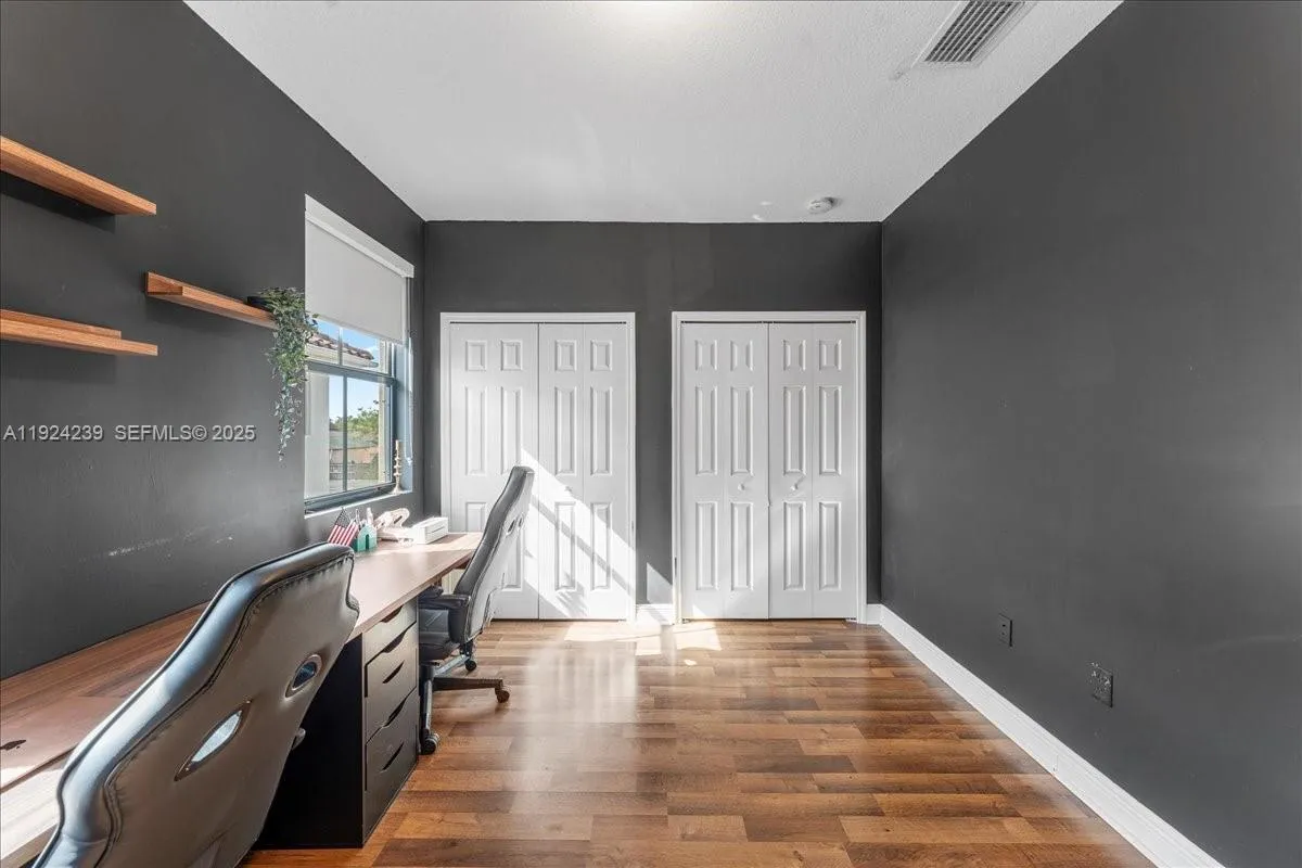 984 Nw 104th Ave, Miami, Florida 33172, Miami, Florida 33172, 5 Bedrooms Bedrooms, ,4 BathroomsBathrooms,Residential,For Sale,984 Nw 104th Ave, Miami, Florida 33172,A11924239