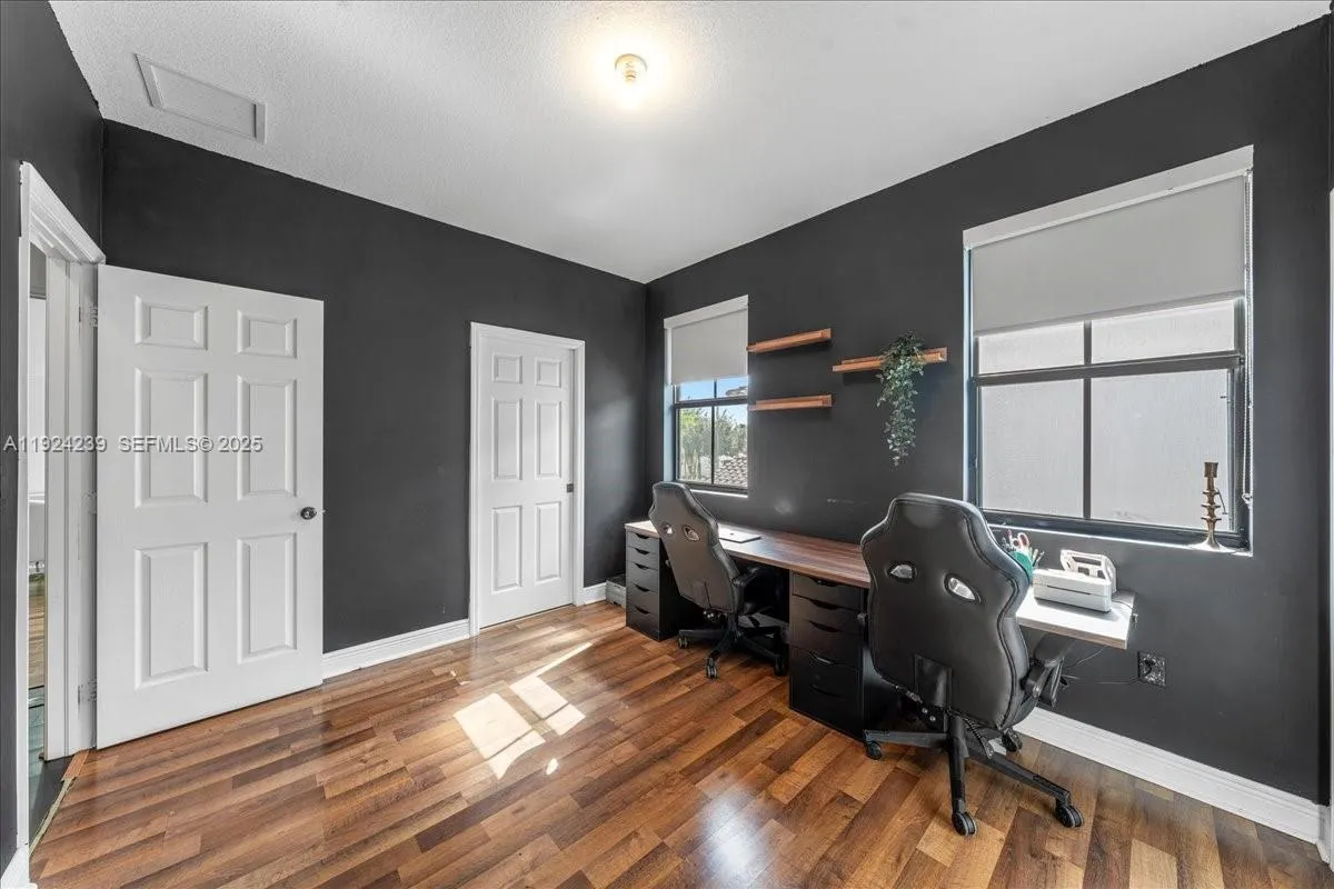 984 Nw 104th Ave, Miami, Florida 33172, Miami, Florida 33172, 5 Bedrooms Bedrooms, ,4 BathroomsBathrooms,Residential,For Sale,984 Nw 104th Ave, Miami, Florida 33172,A11924239