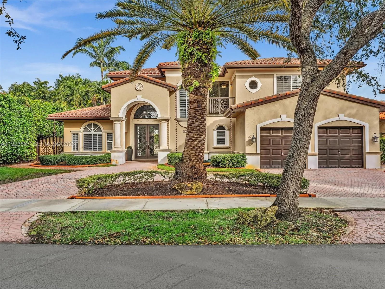 8123 Nw 161st Ter, Miami Lakes, Florida 33016, Miami Lakes, Florida 33016, 5 Bedrooms Bedrooms, ,4 BathroomsBathrooms,Residential,For Sale,8123 Nw 161st Ter, Miami Lakes, Florida 33016,A11923867