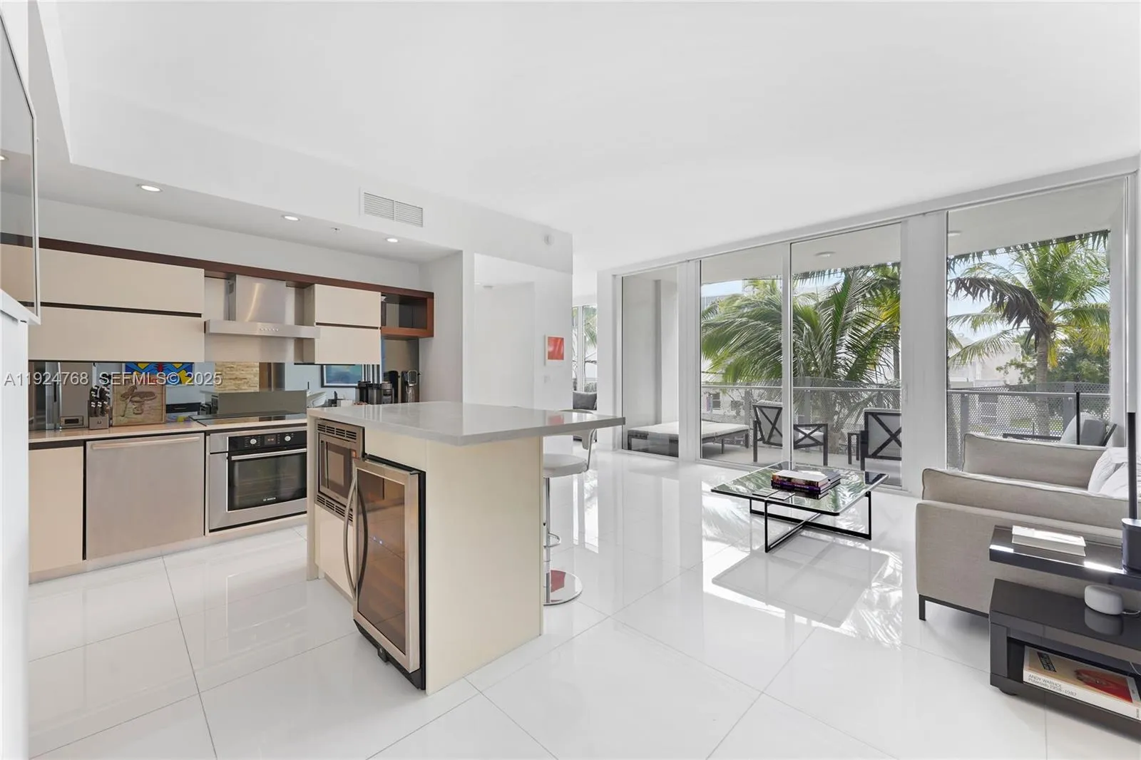 2100 Park Ave 201, Miami Beach, Florida 33139, Miami Beach, Florida 33139, 3 Bedrooms Bedrooms, ,2 BathroomsBathrooms,Residential,For Sale,2100 Park Ave 201, Miami Beach, Florida 33139,A11924768