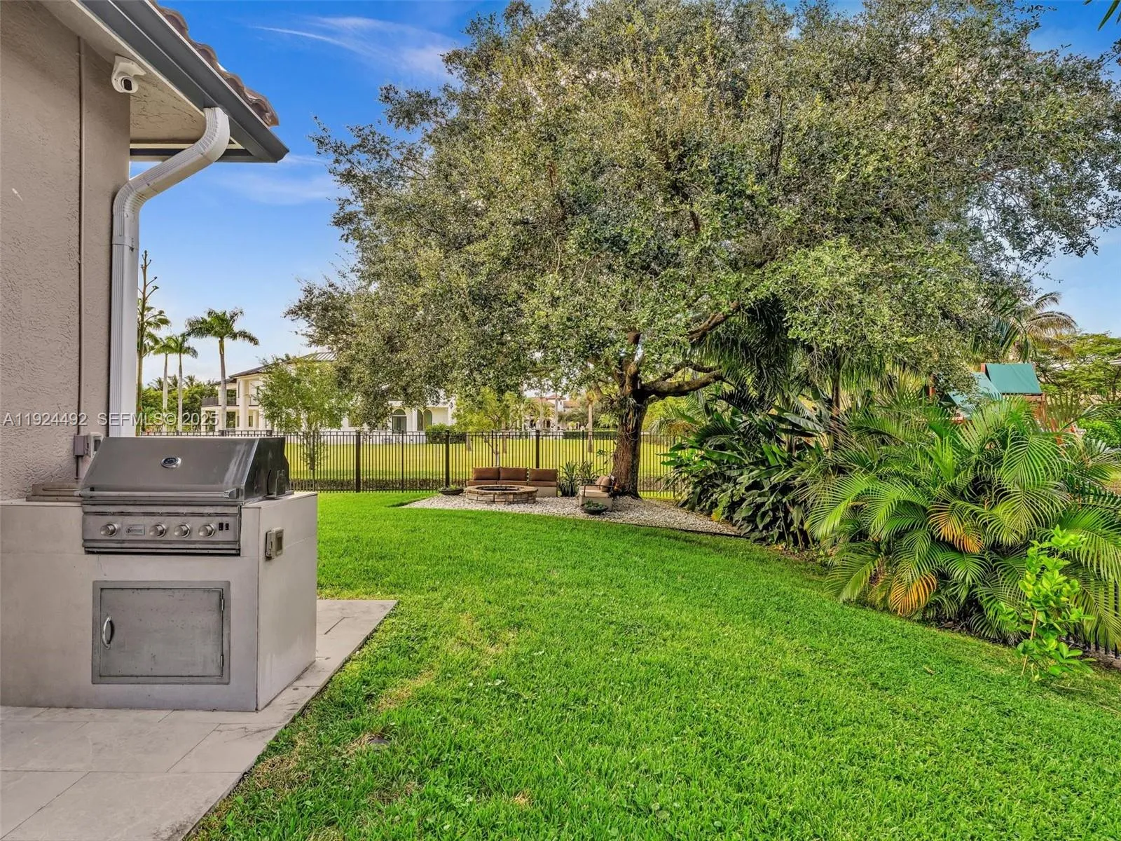 1021 Nw 115th Ave, Plantation, Florida 33323, Plantation, Florida 33323, 6 Bedrooms Bedrooms, ,5 BathroomsBathrooms,Residential,For Sale,1021 Nw 115th Ave, Plantation, Florida 33323,A11924492