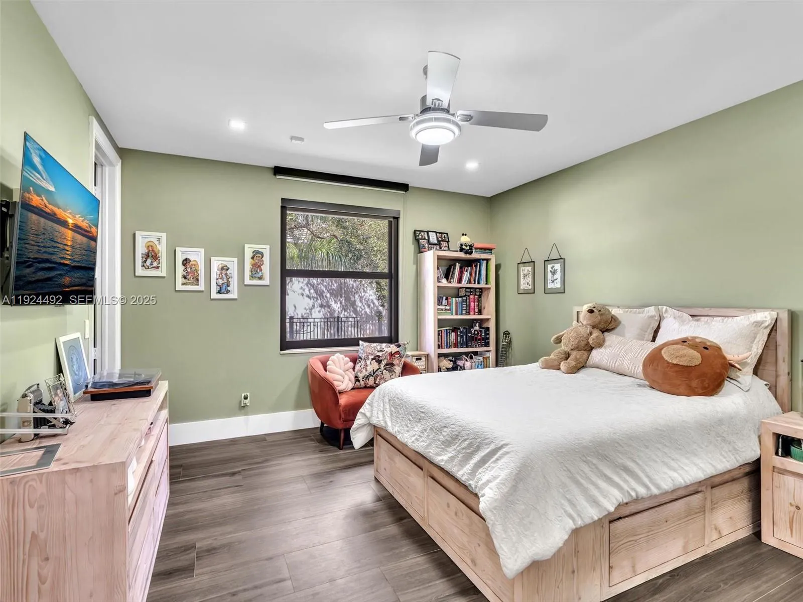 1021 Nw 115th Ave, Plantation, Florida 33323, Plantation, Florida 33323, 6 Bedrooms Bedrooms, ,5 BathroomsBathrooms,Residential,For Sale,1021 Nw 115th Ave, Plantation, Florida 33323,A11924492