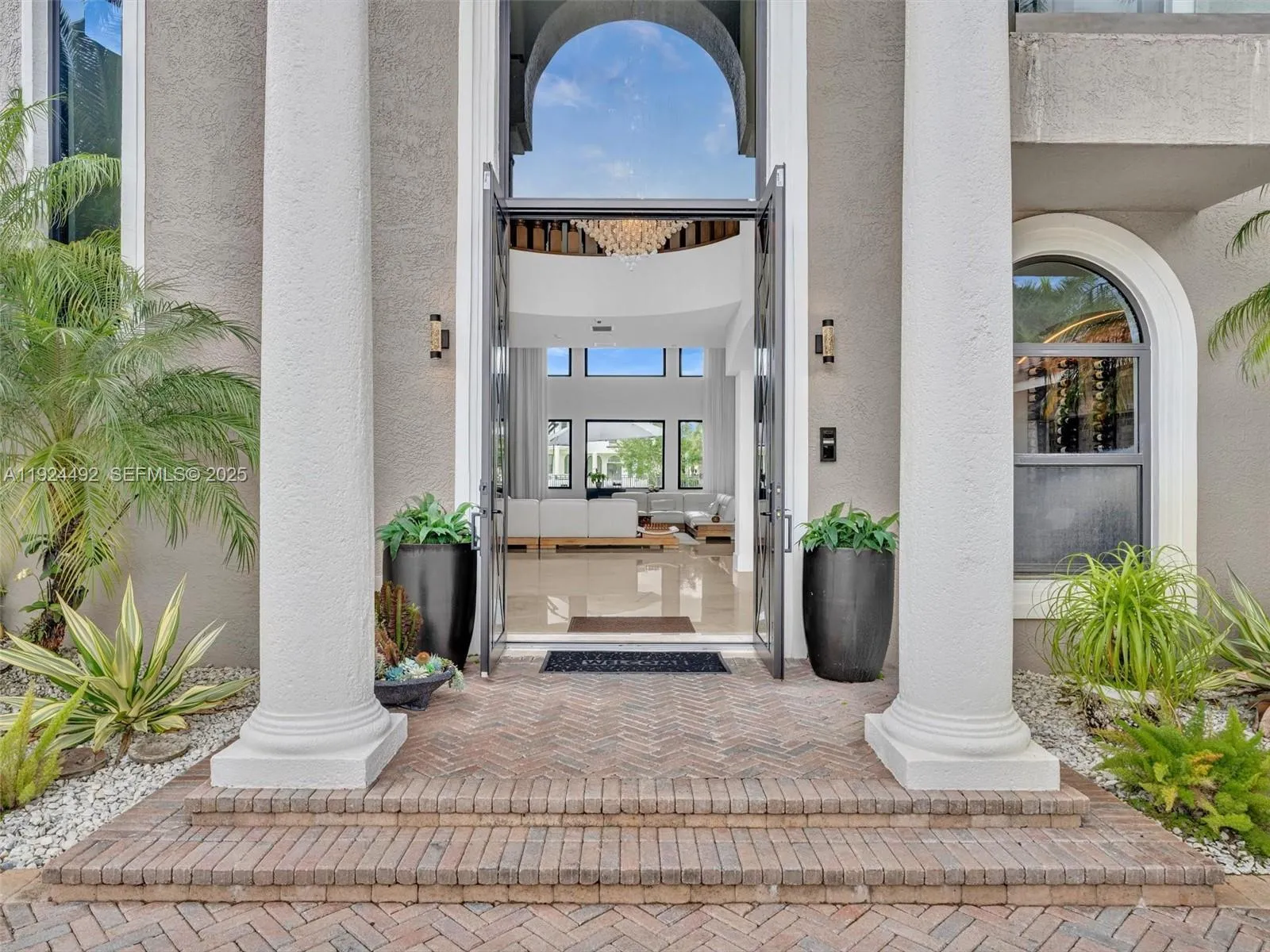 1021 Nw 115th Ave, Plantation, Florida 33323, Plantation, Florida 33323, 6 Bedrooms Bedrooms, ,5 BathroomsBathrooms,Residential,For Sale,1021 Nw 115th Ave, Plantation, Florida 33323,A11924492