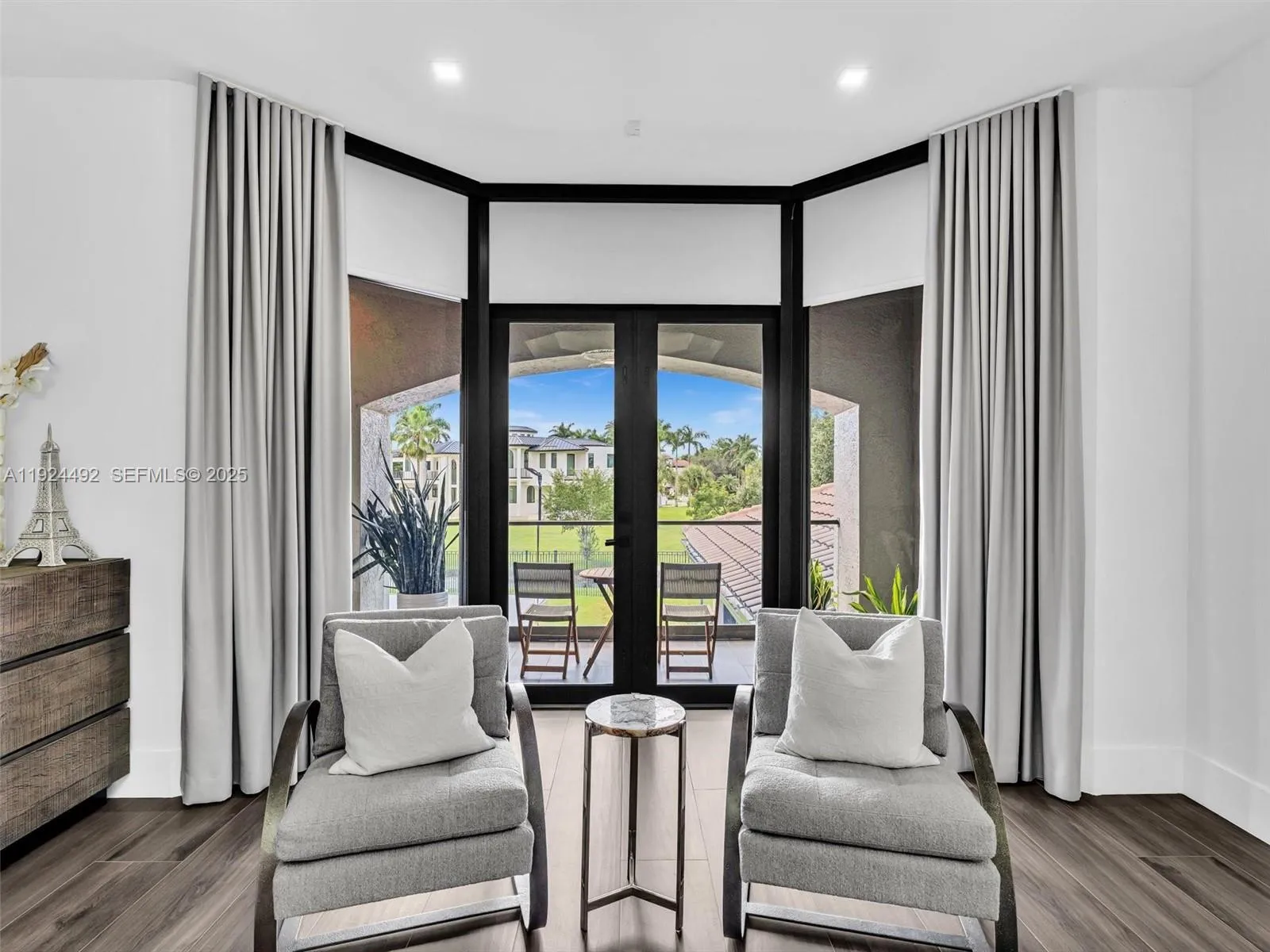 1021 Nw 115th Ave, Plantation, Florida 33323, Plantation, Florida 33323, 6 Bedrooms Bedrooms, ,5 BathroomsBathrooms,Residential,For Sale,1021 Nw 115th Ave, Plantation, Florida 33323,A11924492