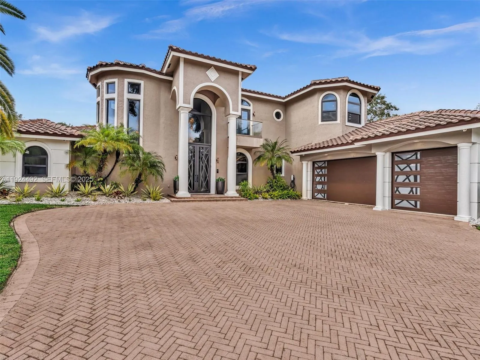 1021 Nw 115th Ave, Plantation, Florida 33323, Plantation, Florida 33323, 6 Bedrooms Bedrooms, ,5 BathroomsBathrooms,Residential,For Sale,1021 Nw 115th Ave, Plantation, Florida 33323,A11924492