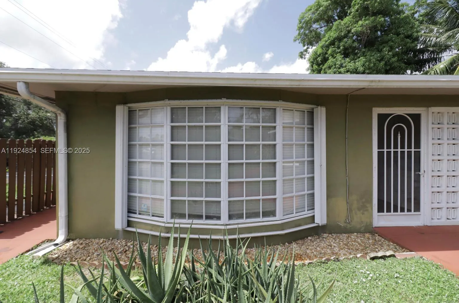 Fort Lauderdale, Florida 33334, ,Residential Income,For Sale,A11924854