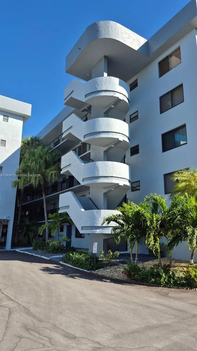 8020 Hampton Blvd 202, North Lauderdale, Florida 3, North Lauderdale, Florida 33068, 2 Bedrooms Bedrooms, ,2 BathroomsBathrooms,Residential,For Sale,8020 Hampton Blvd 202, North Lauderdale, Florida 3,A11924725