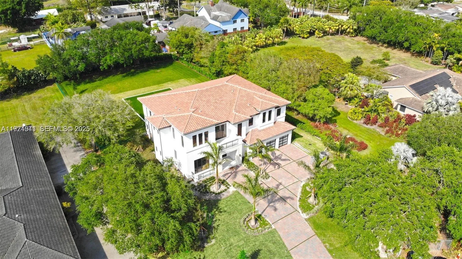 5903 Sw 54th Ct, Davie, Florida 33314, Davie, Florida 33314, 5 Bedrooms Bedrooms, ,6 BathroomsBathrooms,Residential,For Sale,5903 Sw 54th Ct, Davie, Florida 33314,A11924941