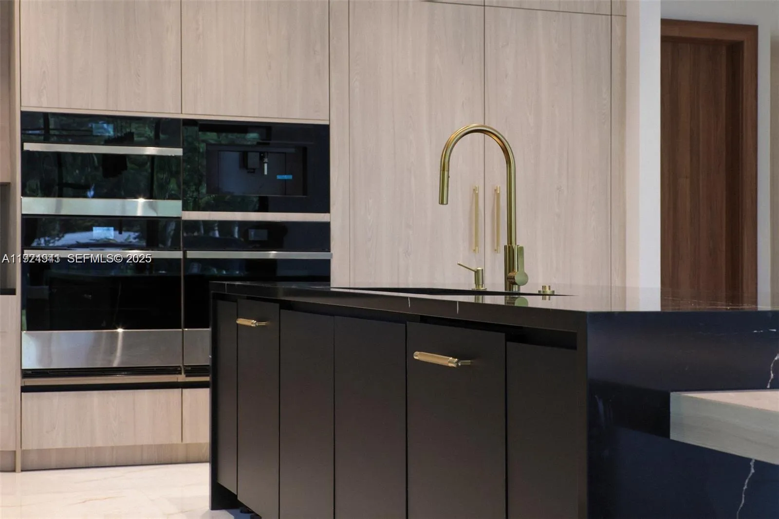 5903 Sw 54th Ct, Davie, Florida 33314, Davie, Florida 33314, 5 Bedrooms Bedrooms, ,6 BathroomsBathrooms,Residential,For Sale,5903 Sw 54th Ct, Davie, Florida 33314,A11924941