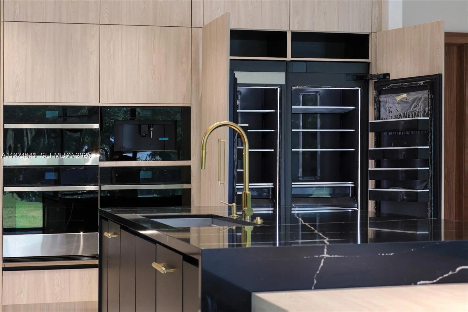 5903 Sw 54th Ct, Davie, Florida 33314, Davie, Florida 33314, 5 Bedrooms Bedrooms, ,6 BathroomsBathrooms,Residential,For Sale,5903 Sw 54th Ct, Davie, Florida 33314,A11924941