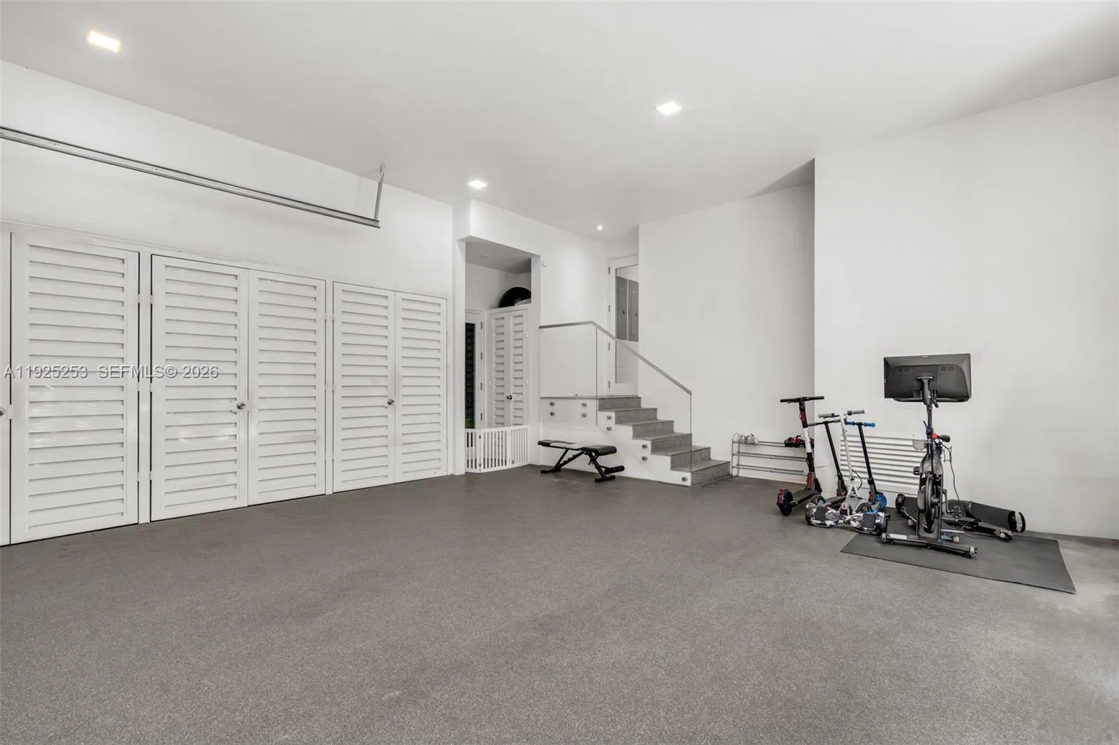 420 Island Dr, Key Biscayne, Florida 33149, Key Biscayne, Florida 33149, 6 Bedrooms Bedrooms, ,6 BathroomsBathrooms,Residential Lease,For Rent,420 Island Dr, Key Biscayne, Florida 33149,A11925253