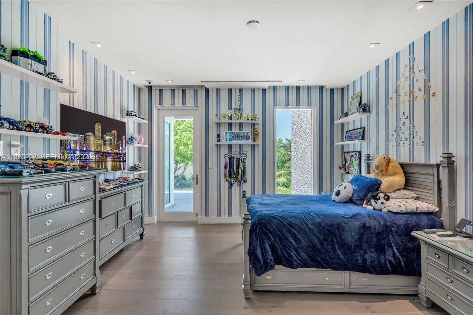 420 Island Dr, Key Biscayne, Florida 33149, Key Biscayne, Florida 33149, 6 Bedrooms Bedrooms, ,6 BathroomsBathrooms,Residential Lease,For Rent,420 Island Dr, Key Biscayne, Florida 33149,A11925253