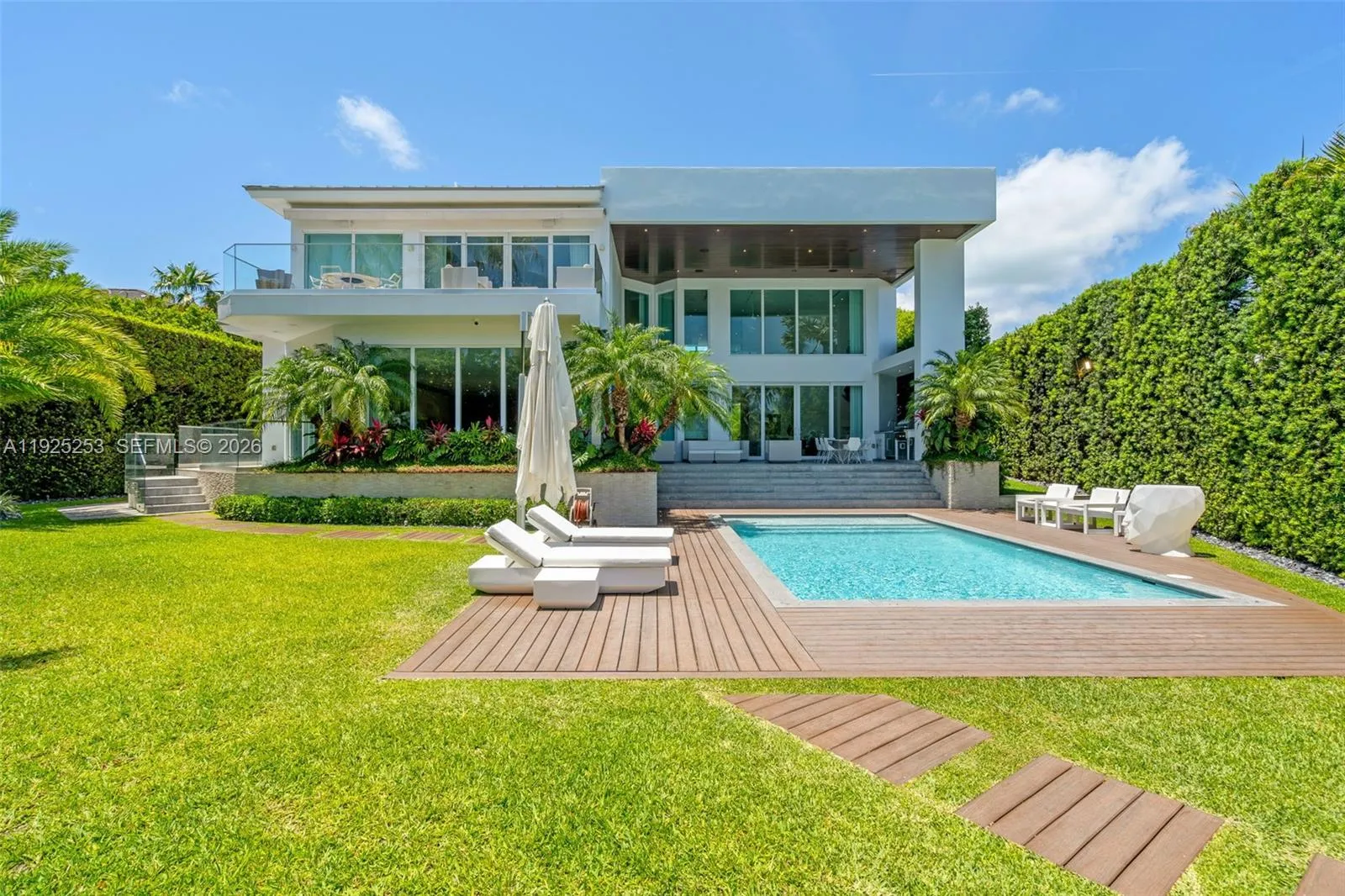 420 Island Dr, Key Biscayne, Florida 33149, Key Biscayne, Florida 33149, 6 Bedrooms Bedrooms, ,6 BathroomsBathrooms,Residential Lease,For Rent,420 Island Dr, Key Biscayne, Florida 33149,A11925253