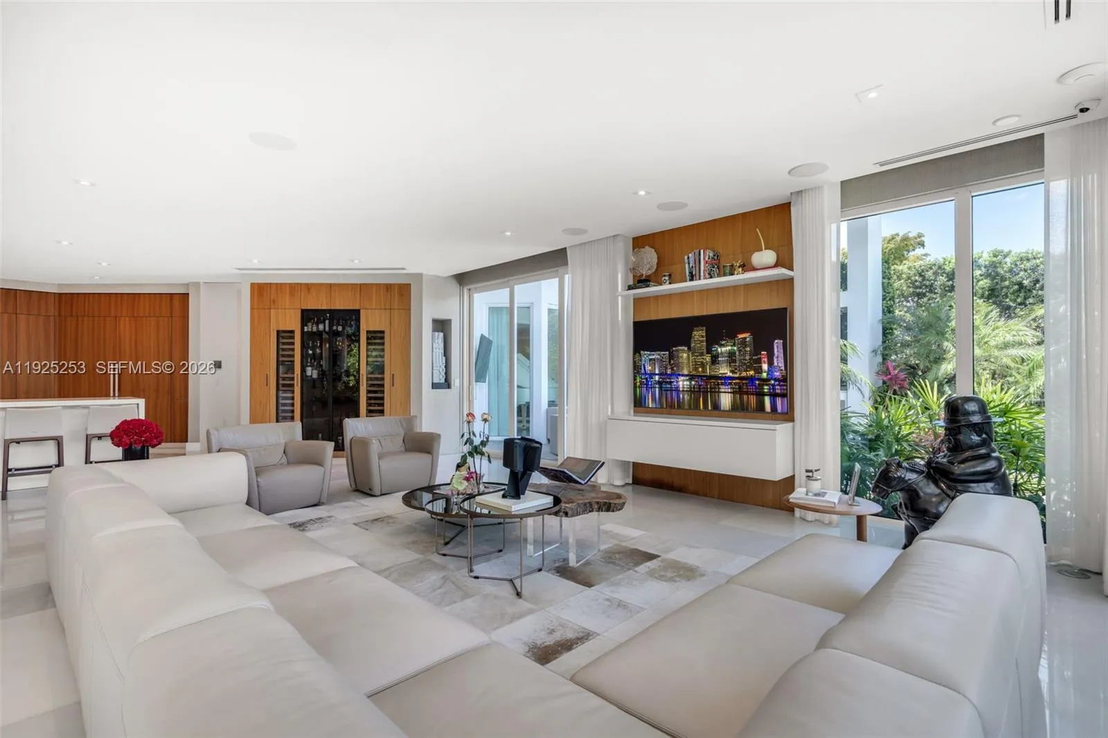 420 Island Dr, Key Biscayne, Florida 33149, Key Biscayne, Florida 33149, 6 Bedrooms Bedrooms, ,6 BathroomsBathrooms,Residential Lease,For Rent,420 Island Dr, Key Biscayne, Florida 33149,A11925253