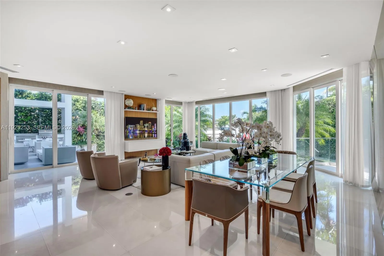 420 Island Dr, Key Biscayne, Florida 33149, Key Biscayne, Florida 33149, 6 Bedrooms Bedrooms, ,6 BathroomsBathrooms,Residential Lease,For Rent,420 Island Dr, Key Biscayne, Florida 33149,A11925253