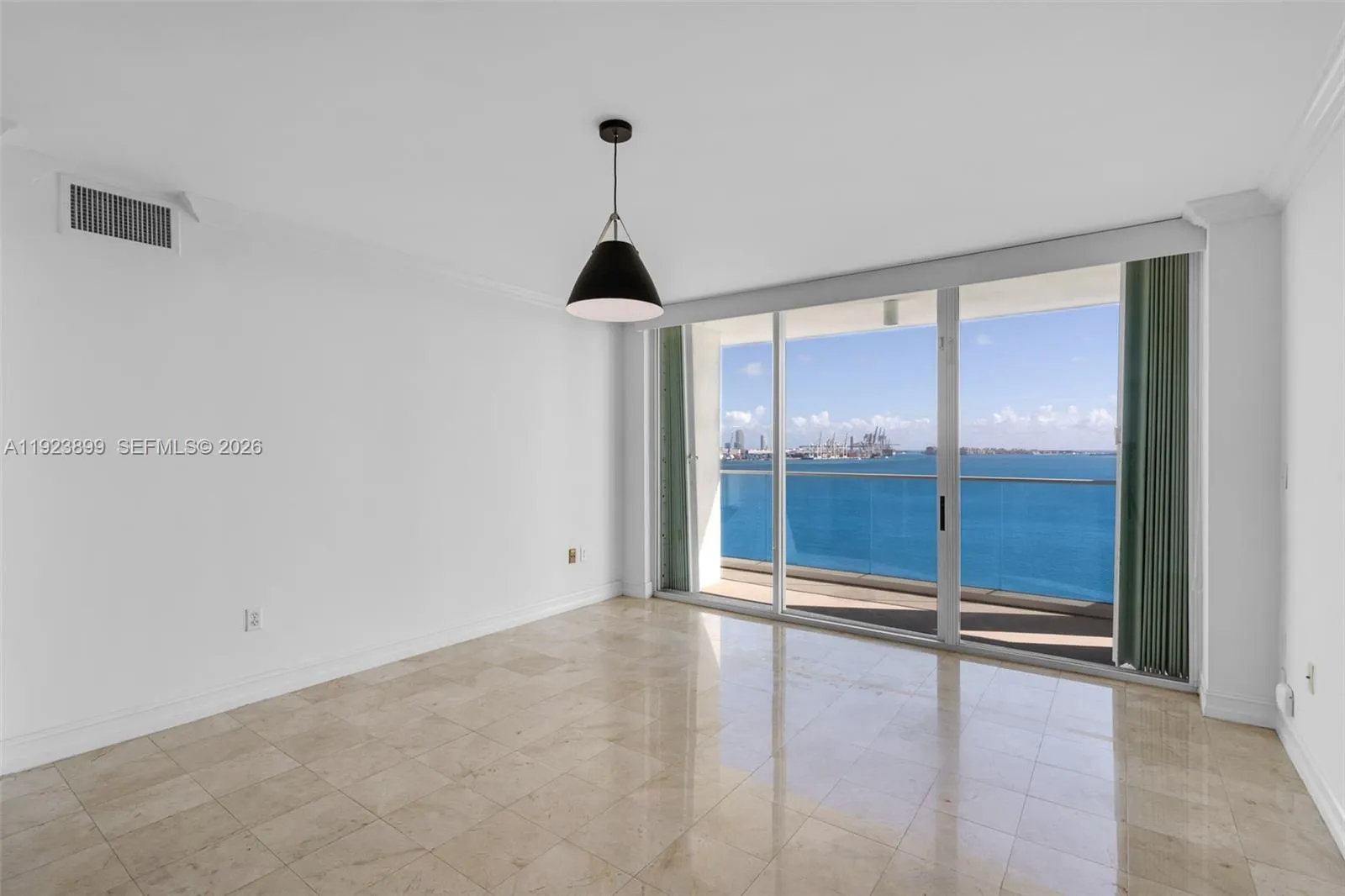 800 Claughton Island Dr 1202, Miami, Florida 33131, Miami, Florida 33131, 2 Bedrooms Bedrooms, ,2 BathroomsBathrooms,Residential Lease,For Rent,800 Claughton Island Dr 1202, Miami, Florida 33131,A11923899