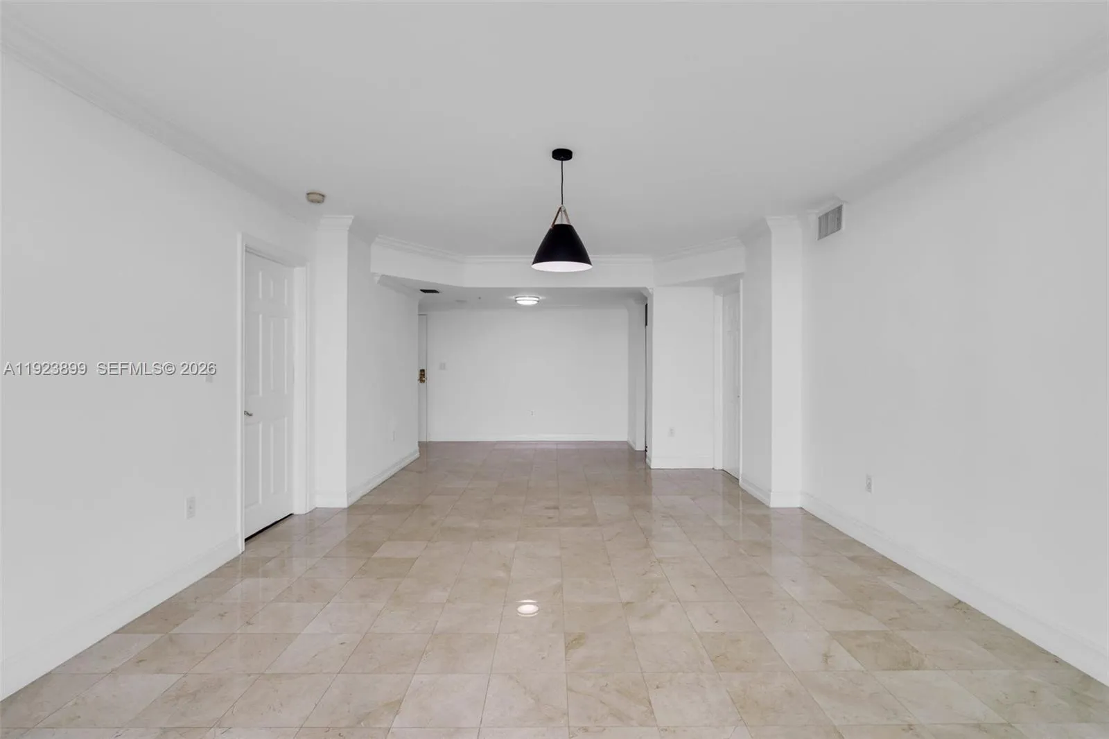 800 Claughton Island Dr 1202, Miami, Florida 33131, Miami, Florida 33131, 2 Bedrooms Bedrooms, ,2 BathroomsBathrooms,Residential Lease,For Rent,800 Claughton Island Dr 1202, Miami, Florida 33131,A11923899