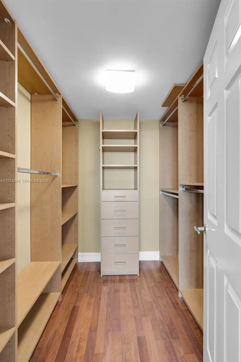 800 Claughton Island Dr 1202, Miami, Florida 33131, Miami, Florida 33131, 2 Bedrooms Bedrooms, ,2 BathroomsBathrooms,Residential Lease,For Rent,800 Claughton Island Dr 1202, Miami, Florida 33131,A11923899