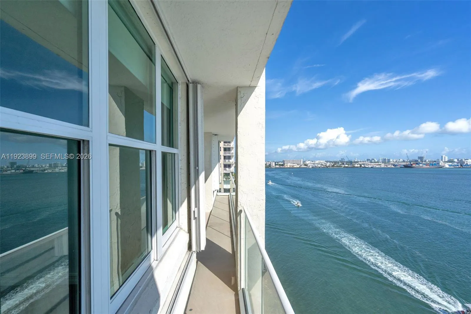 800 Claughton Island Dr 1202, Miami, Florida 33131, Miami, Florida 33131, 2 Bedrooms Bedrooms, ,2 BathroomsBathrooms,Residential Lease,For Rent,800 Claughton Island Dr 1202, Miami, Florida 33131,A11923899