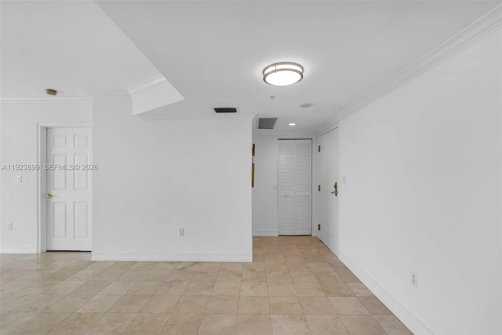 800 Claughton Island Dr 1202, Miami, Florida 33131, Miami, Florida 33131, 2 Bedrooms Bedrooms, ,2 BathroomsBathrooms,Residential Lease,For Rent,800 Claughton Island Dr 1202, Miami, Florida 33131,A11923899