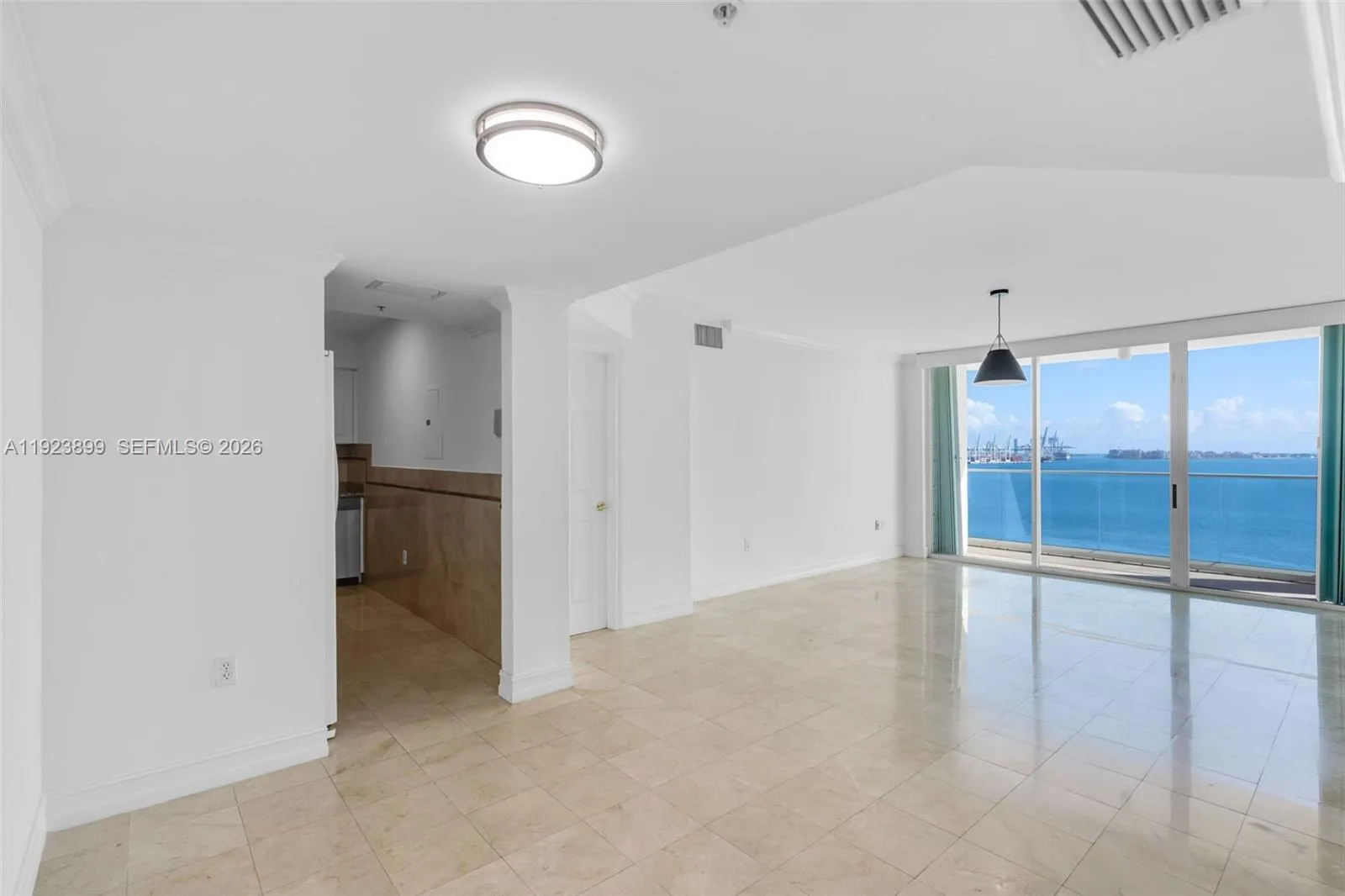 800 Claughton Island Dr 1202, Miami, Florida 33131, Miami, Florida 33131, 2 Bedrooms Bedrooms, ,2 BathroomsBathrooms,Residential Lease,For Rent,800 Claughton Island Dr 1202, Miami, Florida 33131,A11923899
