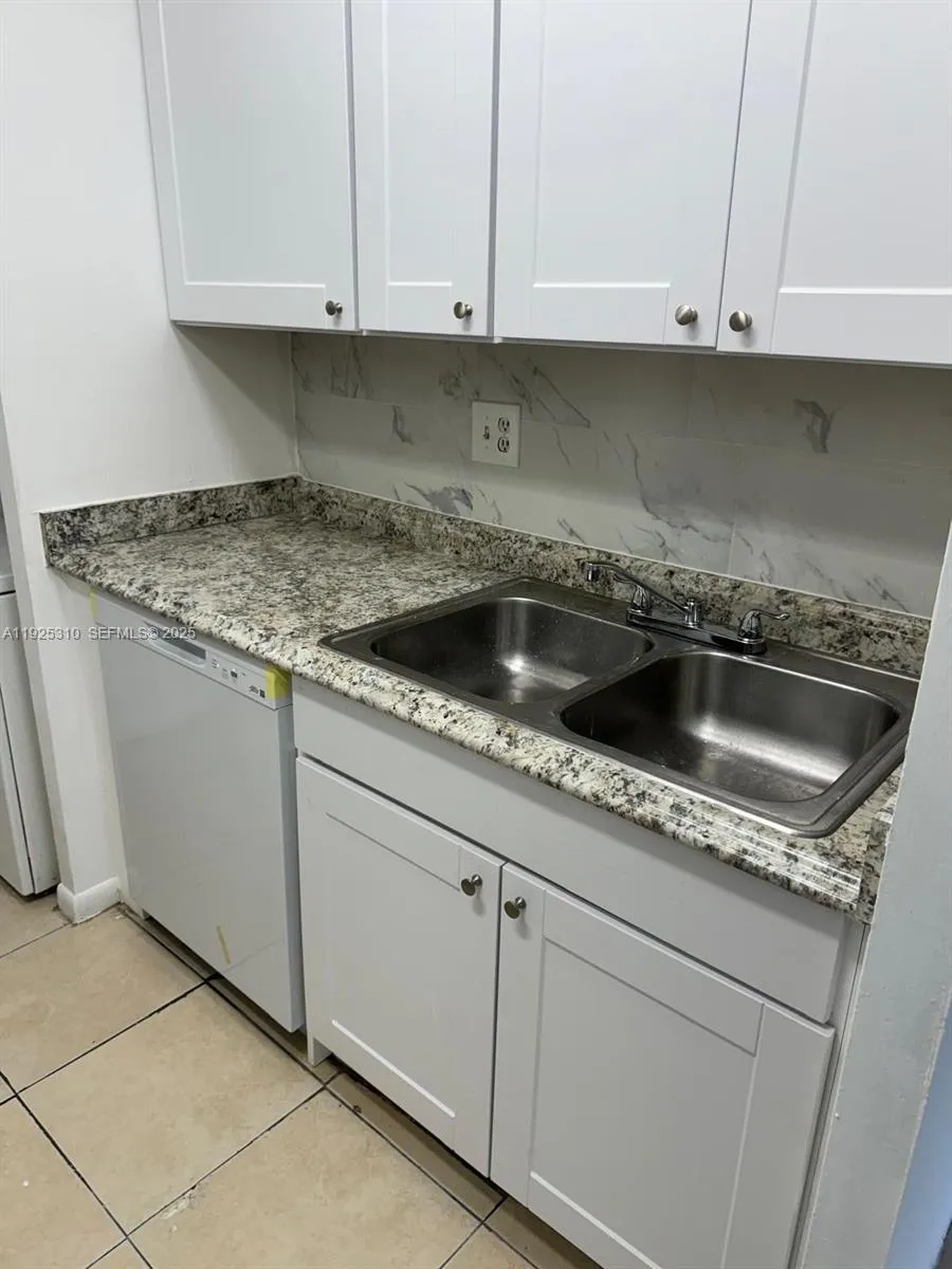 10120 Twin Lakes 11-g, Coral Springs, Florida 3307, Coral Springs, Florida 33071, 2 Bedrooms Bedrooms, ,2 BathroomsBathrooms,Residential,For Sale,10120 Twin Lakes 11-g, Coral Springs, Florida 3307,A11925310