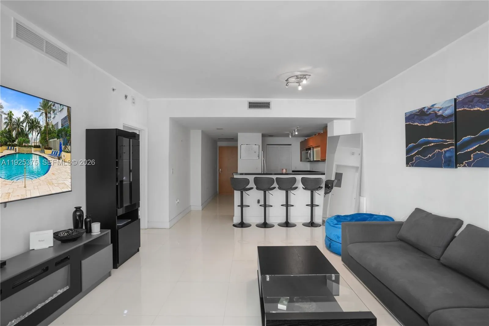 244 Biscayne Blvd 2306, Miami, Florida 33132, Miami, Florida 33132, 1 Bedroom Bedrooms, ,1 BathroomBathrooms,Residential,For Sale,244 Biscayne Blvd 2306, Miami, Florida 33132,A11925375
