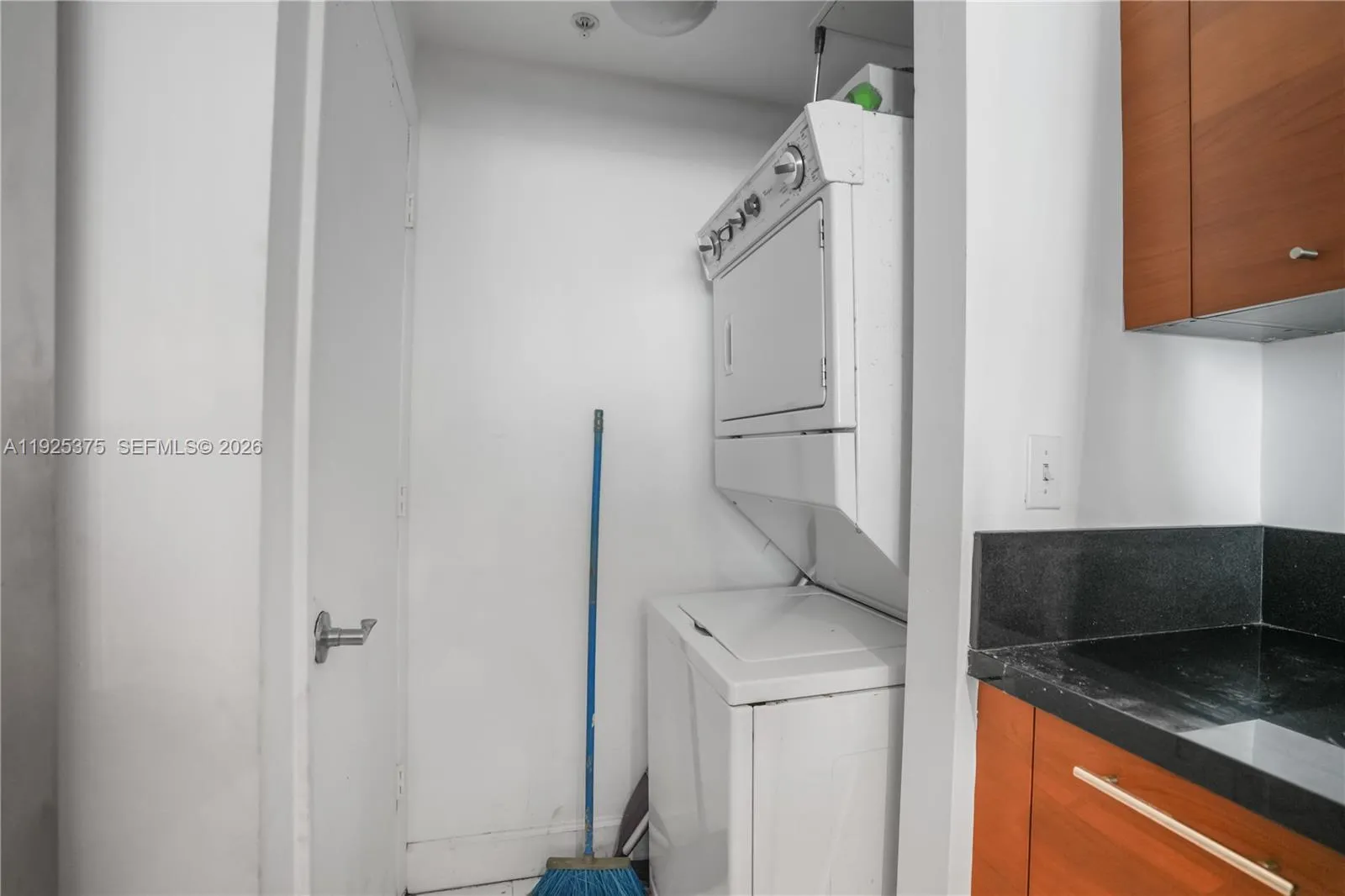 244 Biscayne Blvd 2306, Miami, Florida 33132, Miami, Florida 33132, 1 Bedroom Bedrooms, ,1 BathroomBathrooms,Residential,For Sale,244 Biscayne Blvd 2306, Miami, Florida 33132,A11925375