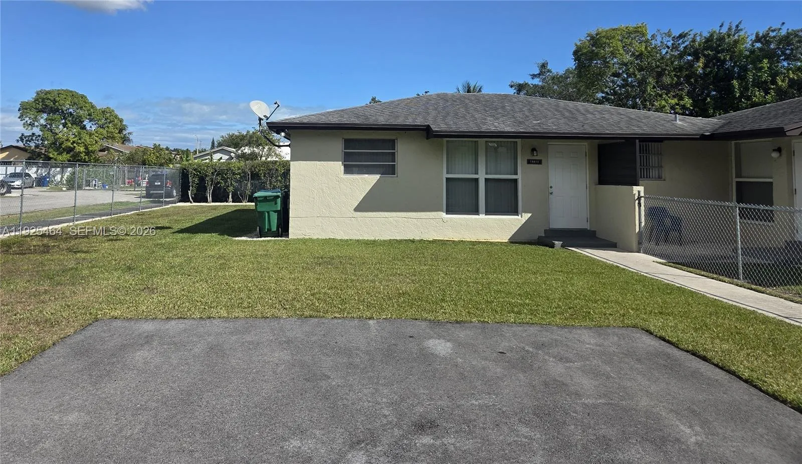 18815 Sw 113 Ct Sw 113th Ct 18815, Miami, Florida, Miami, Florida 33157, 3 Bedrooms Bedrooms, ,2 BathroomsBathrooms,Residential Lease,For Rent,18815 Sw 113 Ct Sw 113th Ct 18815, Miami, Florida ,A11925464